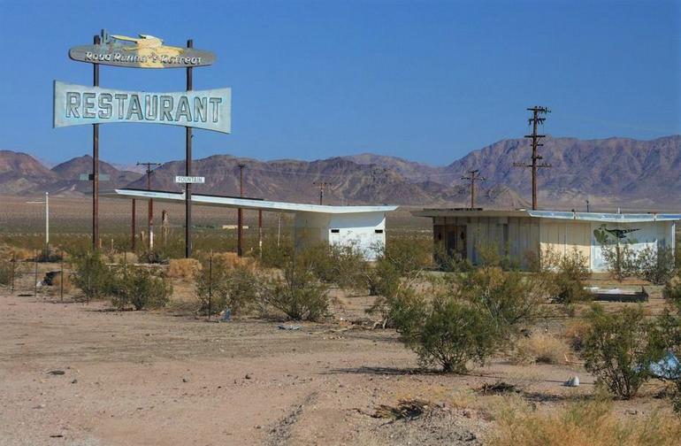 Road Runner’s Retreat Cafe Ruins Route 66