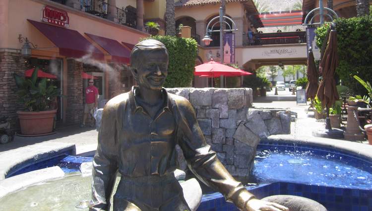 Sonny Bono Statue Mercado Plaza